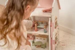 LITTLE DUTCH. Ξύλινο κουκλόσπιτο FSC (ροζ) 15