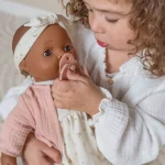 LITTLE DUTCH. Κούκλα μωρό Noa 8