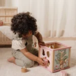 LITTLE DUTCH. Ξύλινος κύβος δραστηριοτήτων με προγραφή Fairy Garden FSC 11