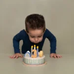 LITTLE DUTCH. Ξύλινη τούρτα με κεράκια μπλε FSC 10