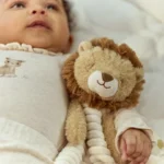 LITTLE DUTCH. Υφασμάτινο ανάγλυφο ντουντού λιονταράκι Safari Friends GRS 8